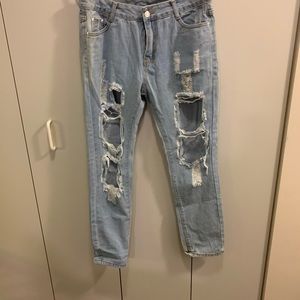 Distressed Rip jeans 🌺